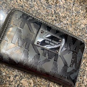 Micheal Kors wallet